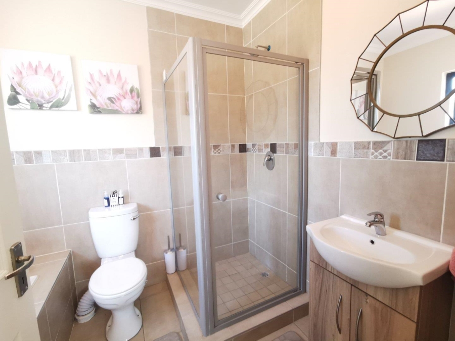 3 Bedroom Property for Sale in Van Der Hoff Park North West